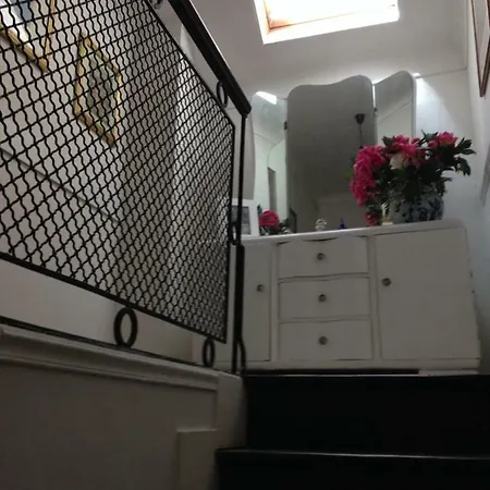 La Maison Des Capucines Bed & Breakfast *